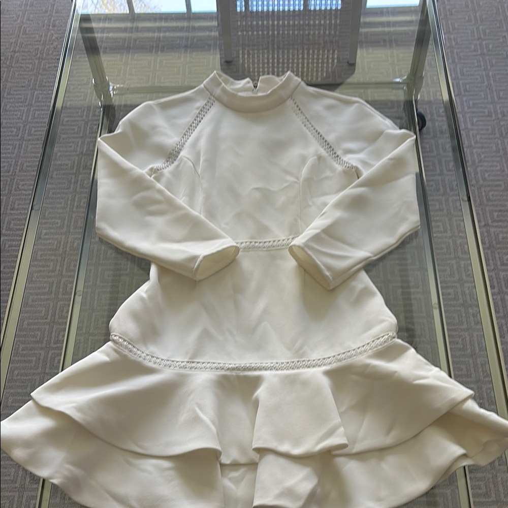Elegant White Long Sleeve Dress